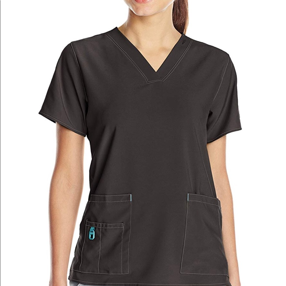 Carhartt Women’s Scrubs in Black!